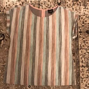 A nice top in L size.